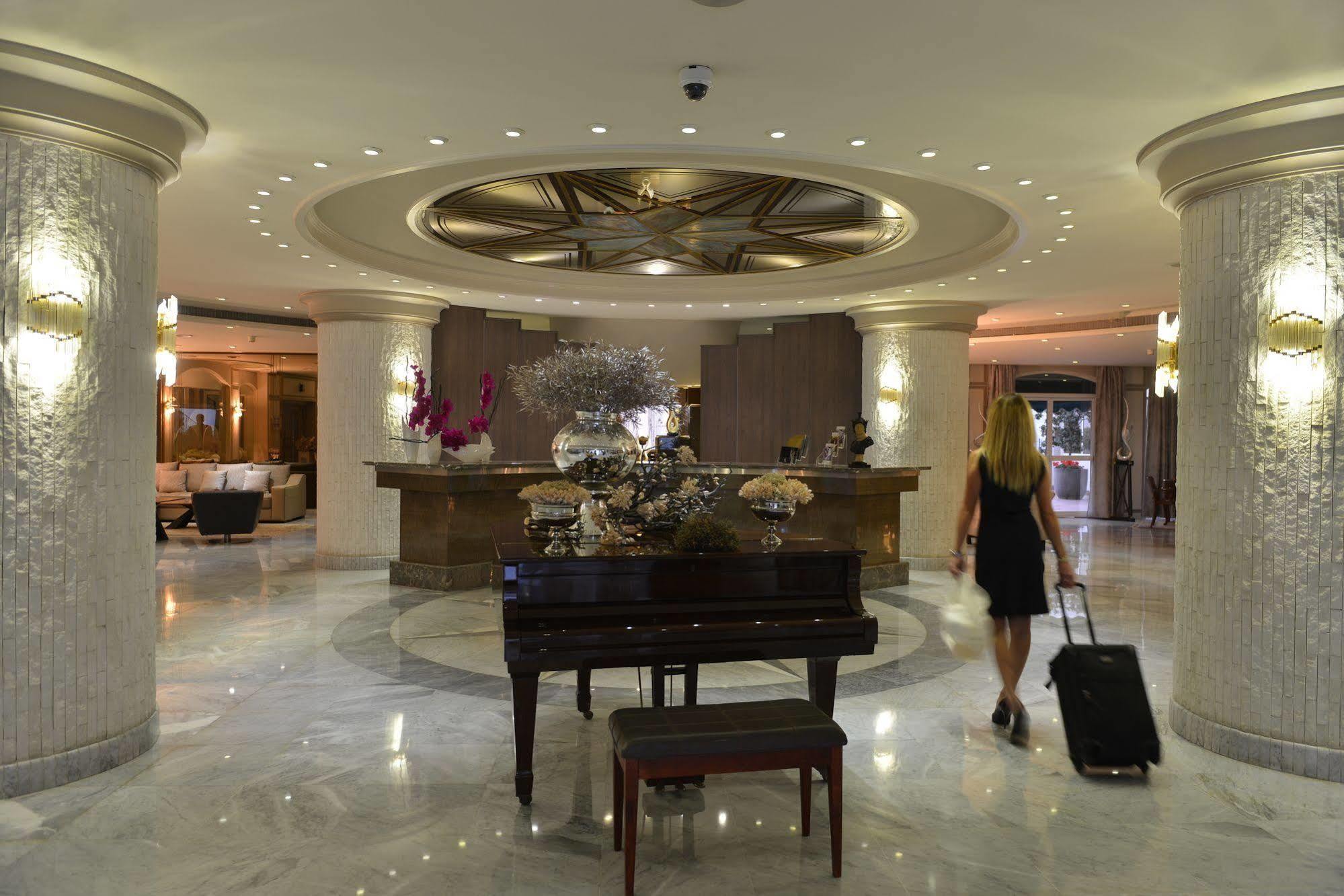 Regency Palace Hotel Jounieh Eksteriør billede